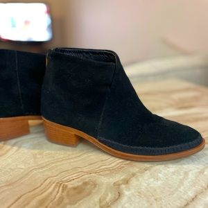 Soludos Venetian Bootie in Black Suede women’s 7.5